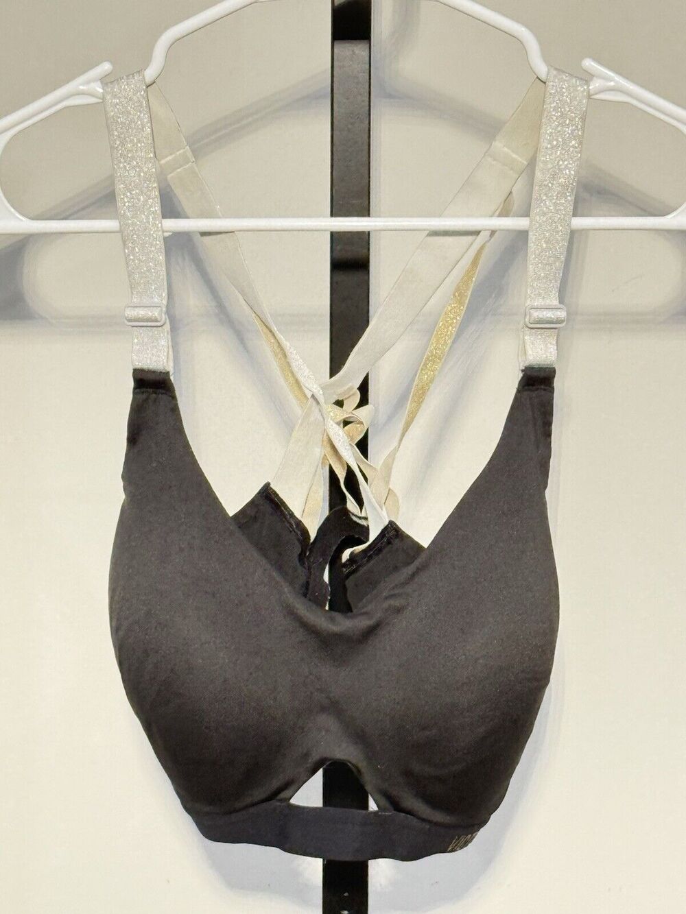 Victorias Secret Incredible Lightweight Lined Support Sports Bra Black 34D